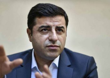 صلاح الدين دميرتاش يدين الهجوم على الشرطة في مرسين