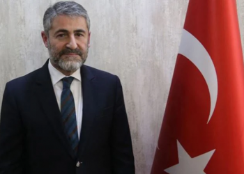 اقتصاديون: وزير المالية التركي في السعودية بحثًا عن “أموال ساخنة”