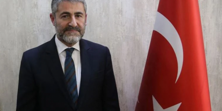 اقتصاديون: وزير المالية التركي في السعودية بحثًا عن “أموال ساخنة”