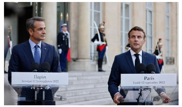 الرئيس الفرنسي يعلن تضامنه مع اليونان ضد تركيا