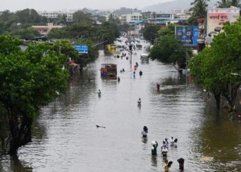حصيلة ضحايا الفيضانات تجاوزت 1200 قتيل في باكستان