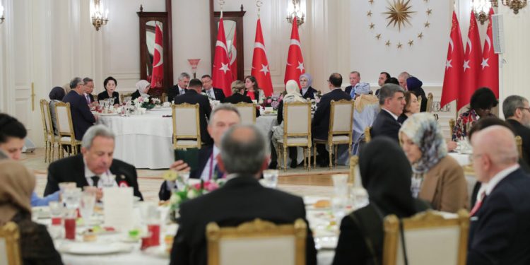 10 ملايين ليرة مصاريف الإنفاق اليومي لقصر أردوغان