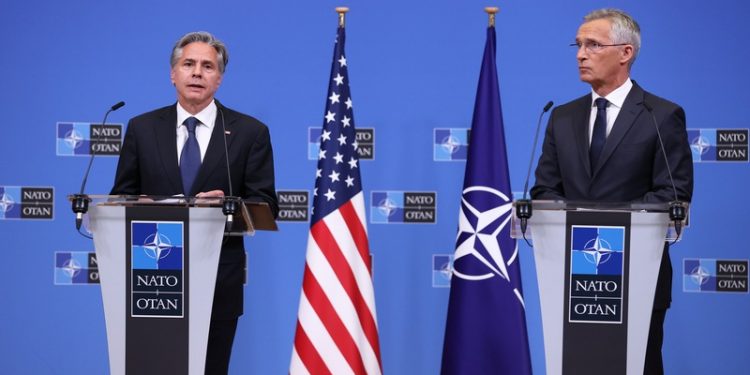 الناتو والولايات المتحدة يدعوان تركيا واليونان لحل خلافاتهما بالحوار