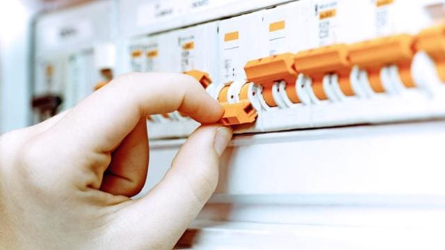 انقطاع الكهرباء سيصل إلى 8 ساعات في إسطنبول