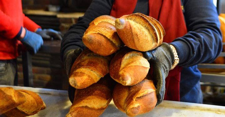 برلمان تركي ينتقد تراجع إنتاج الخبز المدعم في ولاية فان