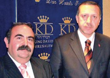 طوق نجاة من صحفي إسرائيلي إلى أردوغان بشأن شهادته الجامعية