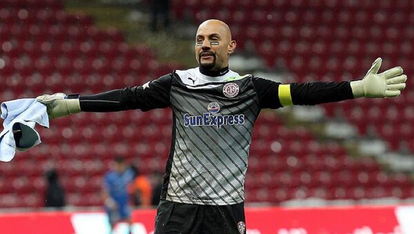 اعتقال نجم المنتخب التركي بتهمة الإرهاب!