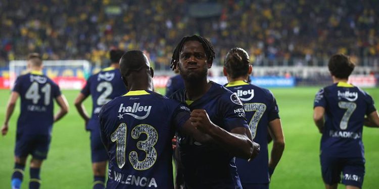 فنربخشة يسحق أنقرة جوجو بثلاثية نظيفة