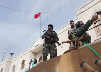 الجيش التركي يعلن تحييد 13 عنصرا من وحدات حماية الشعب الكردية شمال سوريا