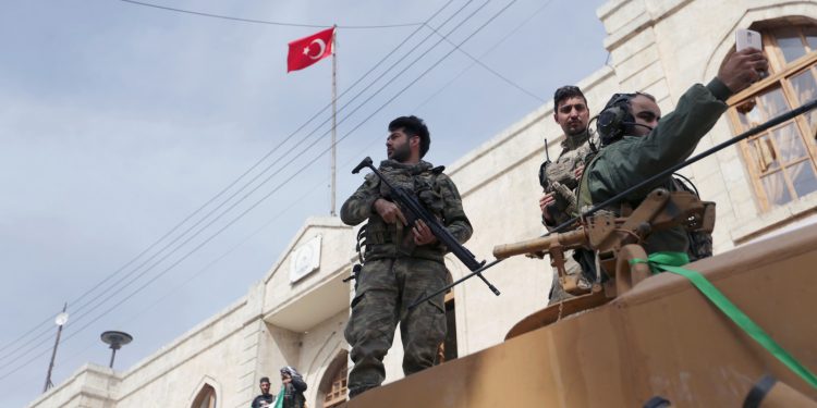 الجيش التركي يعلن تحييد 13 عنصرا من وحدات حماية الشعب الكردية شمال سوريا