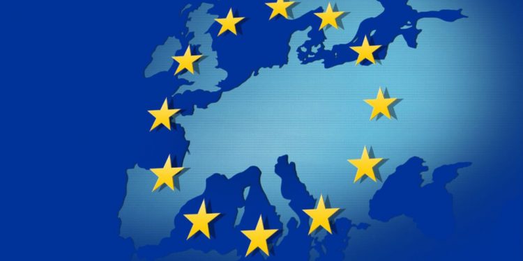 الاتحاد الأوروبي يدعو تركيا للتوقف عن إصدار قوانين لإسكات المعارضة