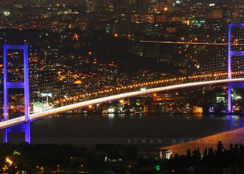 إسطنبول.. عطل فني في إحدى السفن يتسبب في إغلاق مضيق البوسفور