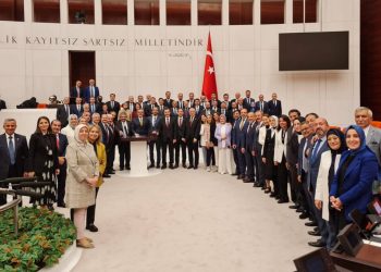 باباجان: أصحاب “قانون الرقابة” يجلبون الطاعون إلينا