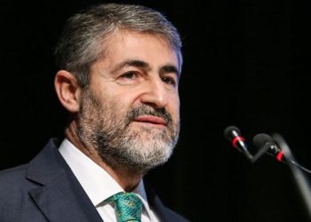 وزير المالية التركي: ليلة الانقلاب كانت “لطف من الله”