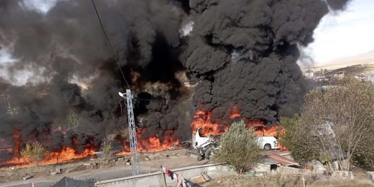 تركيا.. مصرع 7 وإصابة 11 في تصادم حافلة ركاب بناقلة بنزين