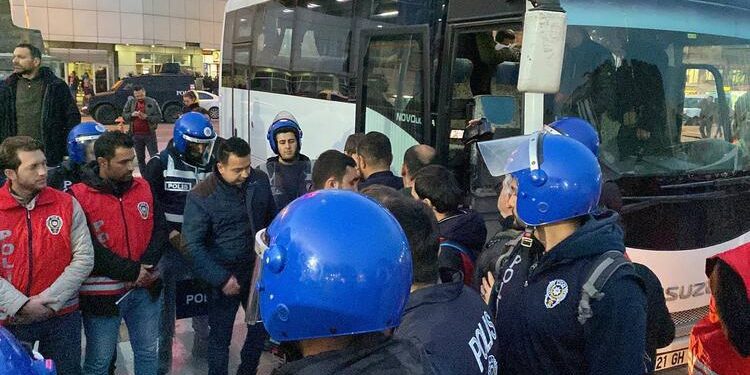 تركيا.. اعتقال 47 في احتجاج على العملية العسكرية شمال سوريا والعراق