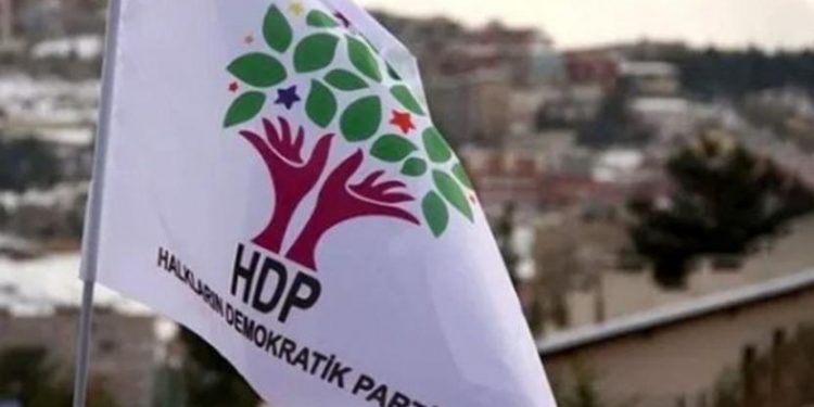 “الشعوب الديمقراطي” يطالب بوقف الغارات التركية على العراق وسوريا