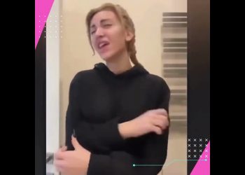 مغردة شهيرة تواجه عقوبة بالسجن لإلقائها الليرة التركية في المرحاض