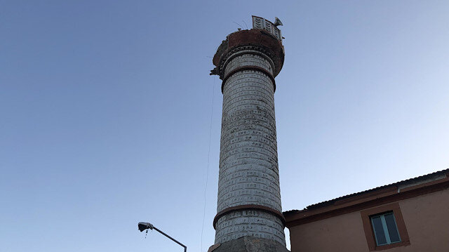 زلزال بقوة “4.9” يضرب مدينة “إزمير” التركية ويتسبب بإصابات وسقوط مأذنة