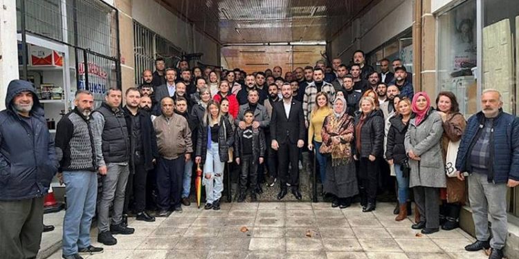 تركيا: 56 شخصًا يستقيلون من “تحالف الشعب” وينضمون لـ”حزب الجيد”