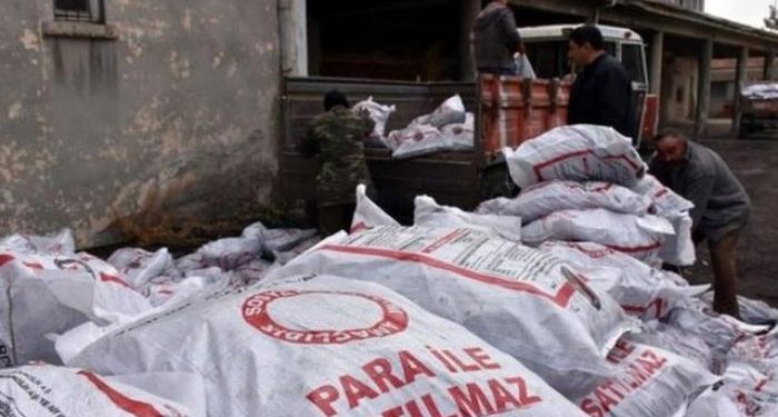 صحفي تركي: العدالة والتنمية يعرف فقط كيف يستغل فقر الناس