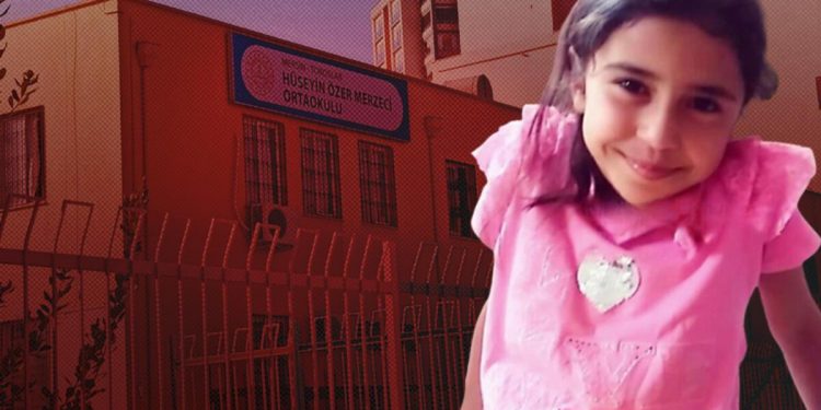 طالبة تركية تتعرض للطعن حتى الموت في مرحاض المدرسة!