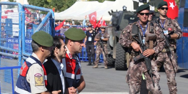 بيانات رسمية: تحقيق مع أكثر من مليوني تركي بتهمة “الإرهاب”!