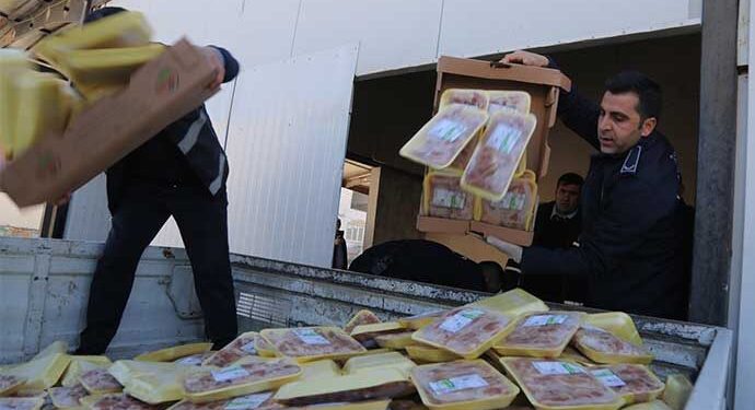 تركيا.. 7 أطنان لحوم دجاج فاسدة في شانلي أورفا