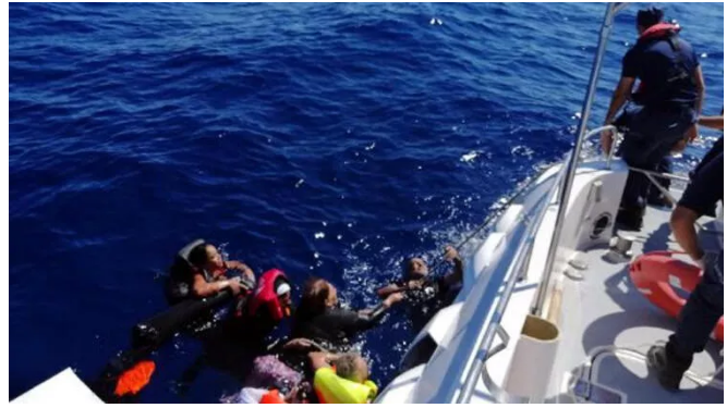 اليونان تضع 19 ألف مهاجرًا بمواجهة الموت غرقًا 