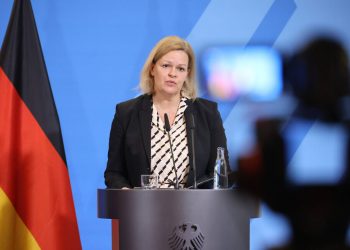 ألمانيا تسعى لوقف استقبال أئمة المساجد من تركيا