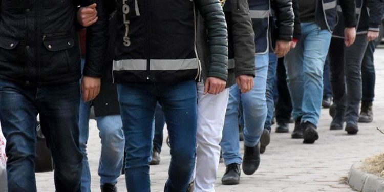 تركيا.. اعتقال 22 بتهمة الانتماء لحركة الخدمة