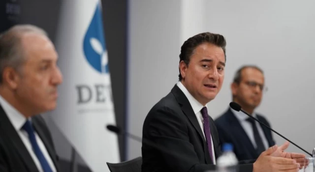 باباجان: أدعو الحكومة الفرنسية للتصدي للعنصرية