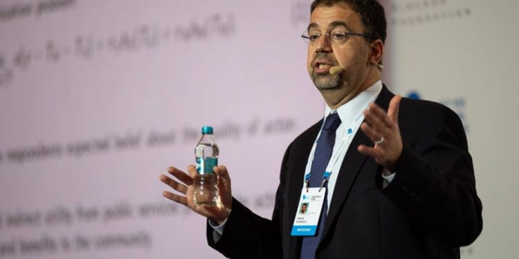 اقتصادي تركي يوضح كيف يمكن تغيير الصورة السلبية للغاية للاقتصاد