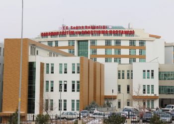 بريد إلكتروني كارثي من مسؤول سابق لحزب العدالة والتنمية