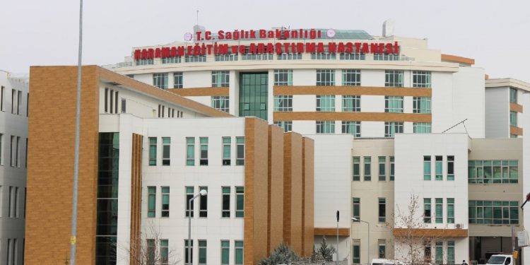 بريد إلكتروني كارثي من مسؤول سابق لحزب العدالة والتنمية