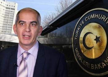 تركيا تستدعي السفير الفرنسي