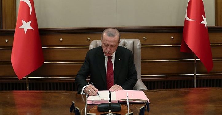 أردوغان يعين 9 عمداء جدد في الجامعات