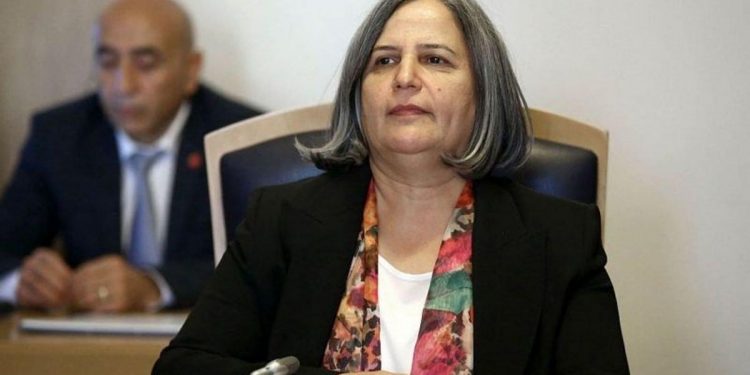 “جولتان قيشاناق” هي المرشح الرئاسي عن حزب الشعوب الديمقراطي