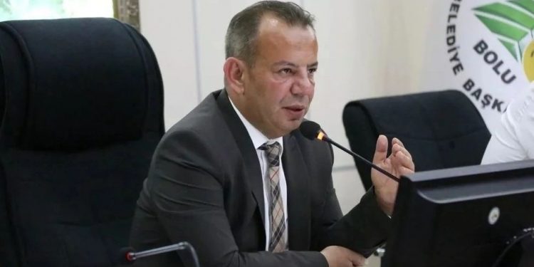 رئيس بلدية بولو: سنمنح الموظفين غير المدخنين راتب أكبر من المدخنين