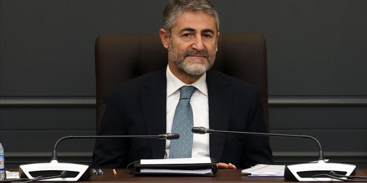 وزير المالية التركي: التضخم يسير في اتجاه هبوطي