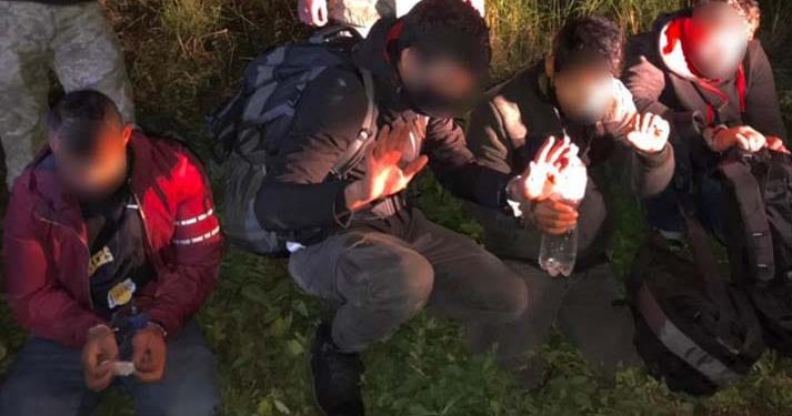 4 أتراك عالقون على الحدود اليونانية 