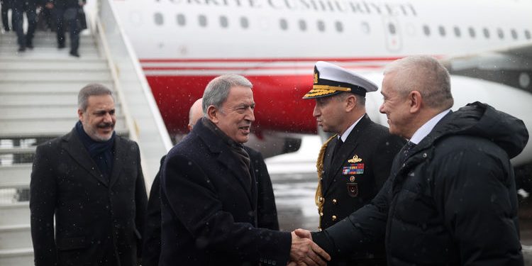 وزير الدفاع التركي يلتقي نظيره السوري في موسكو