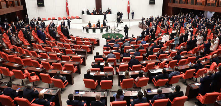 تركيا.. اللجنة الدستورية بالبرلمان تقبل مقترح قانون الحجاب