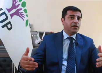 دميرطاش: الحكومة تخطط لشن هجوم على كوباني قبل الانتخابات