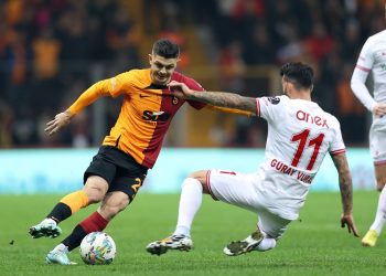 جالطة سراي يواصل تصدر الدوري التركي بهزيمة أنطاليا سبور