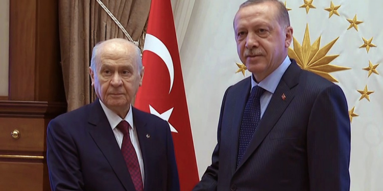 صحفي تركي: أحزاب جديدة ستنضم إلى تحالف أردوغان