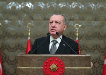 أردوغان يكتب عن “القرن التركي”  والدستور الجديد في 2023