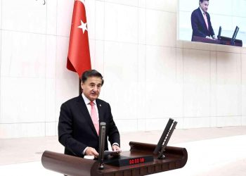 برلماني: البنية التحتية جاهزة لنقل الغاز الطبيعي من البحر الأسود