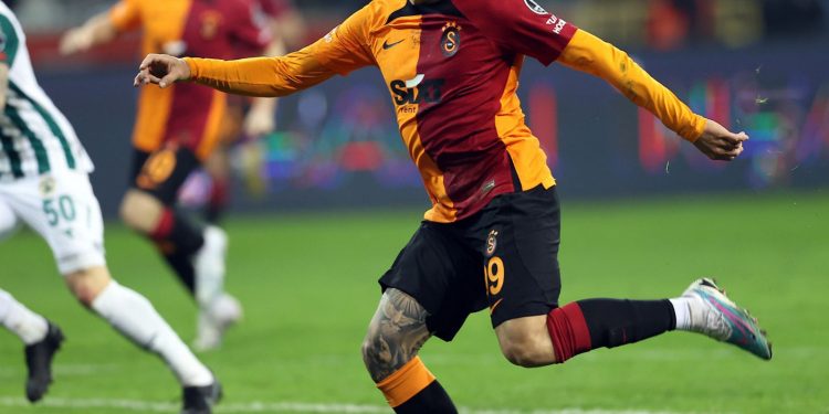 جالطة سراي يقسو على جيرسون سبور بـ4 أهداف نظيفة