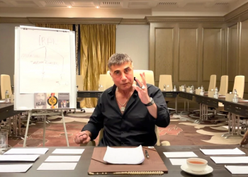 سادات بكر يتلقى عرضًا من نتفلكس!